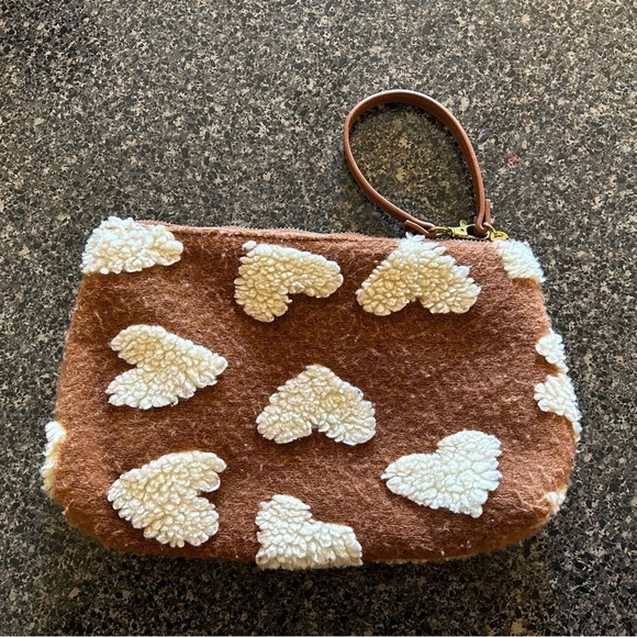 Anthropologie Handbags - Anthropologie Faux Fur Brown Heart Patterned Women's Wristlet Zip Up Travel Gym
